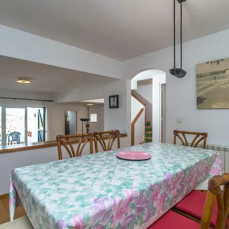 Sleeps 4 Begur